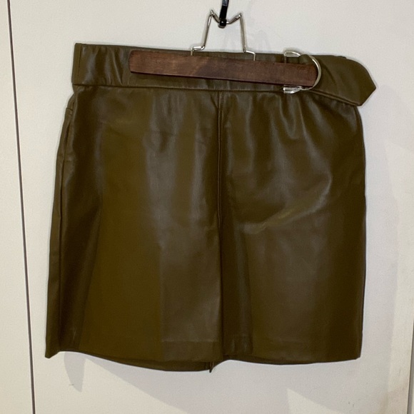 ZARA Mini Faux Leather Skirt - Picture 2 of 8